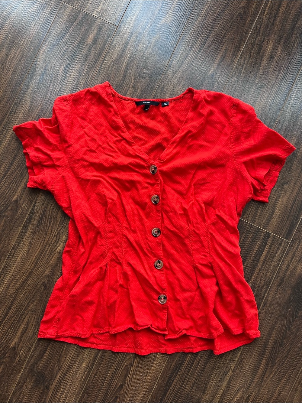Vero Moda Red Button-Front V-Neck Short Sleeve Top